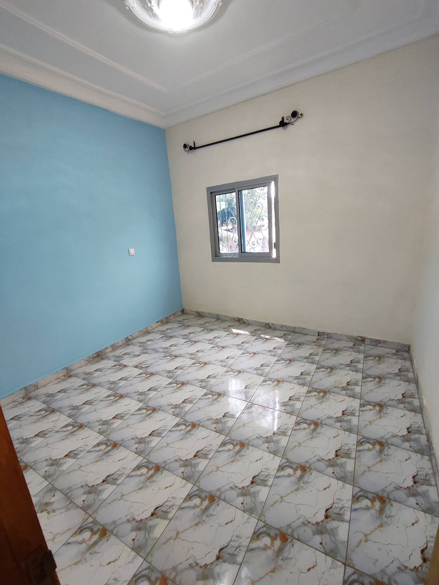 Studio moderne nouvellement construite — photo 4