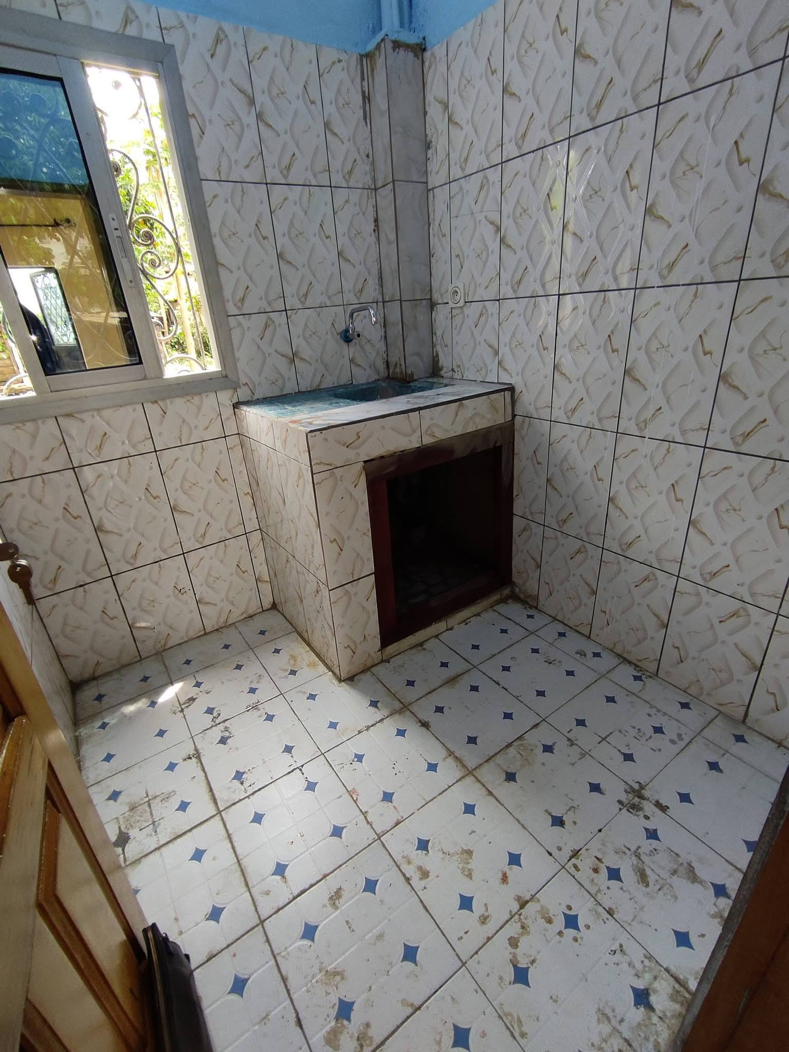 Studio moderne nouvellement construite — photo 6