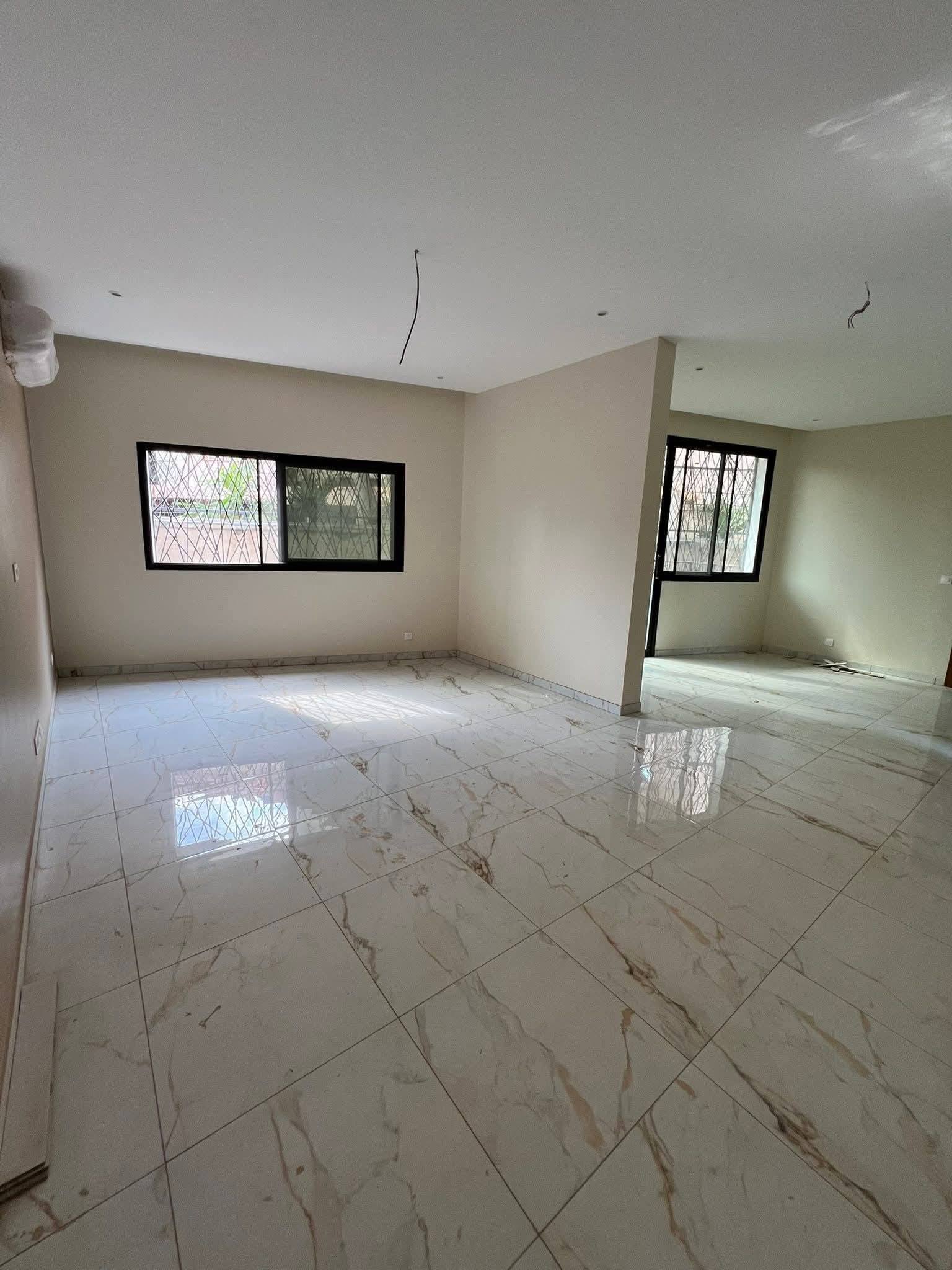 APPARTEMENT TRÈS HAUT STANDING