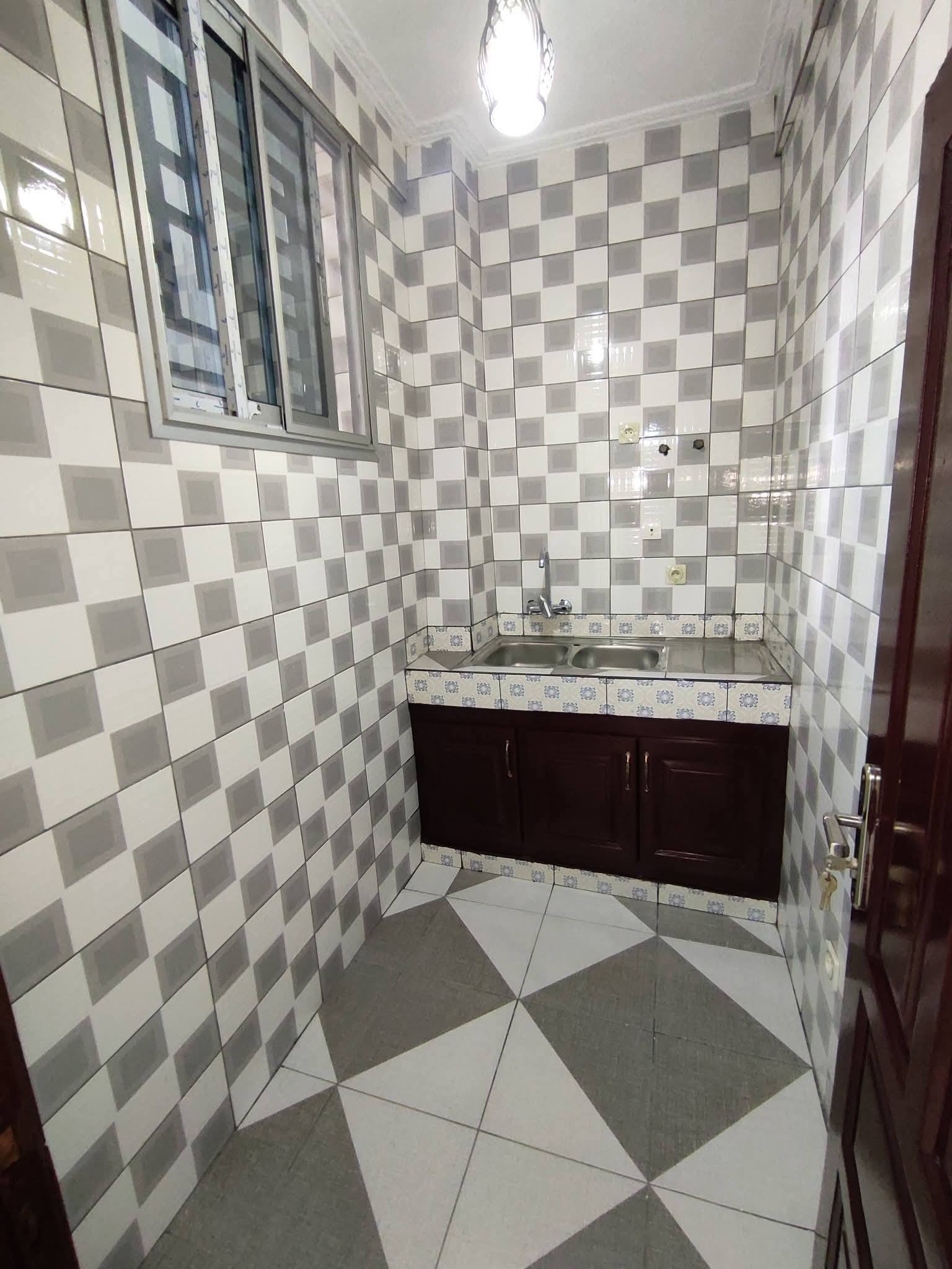 Studio moderne à louer — photo 7