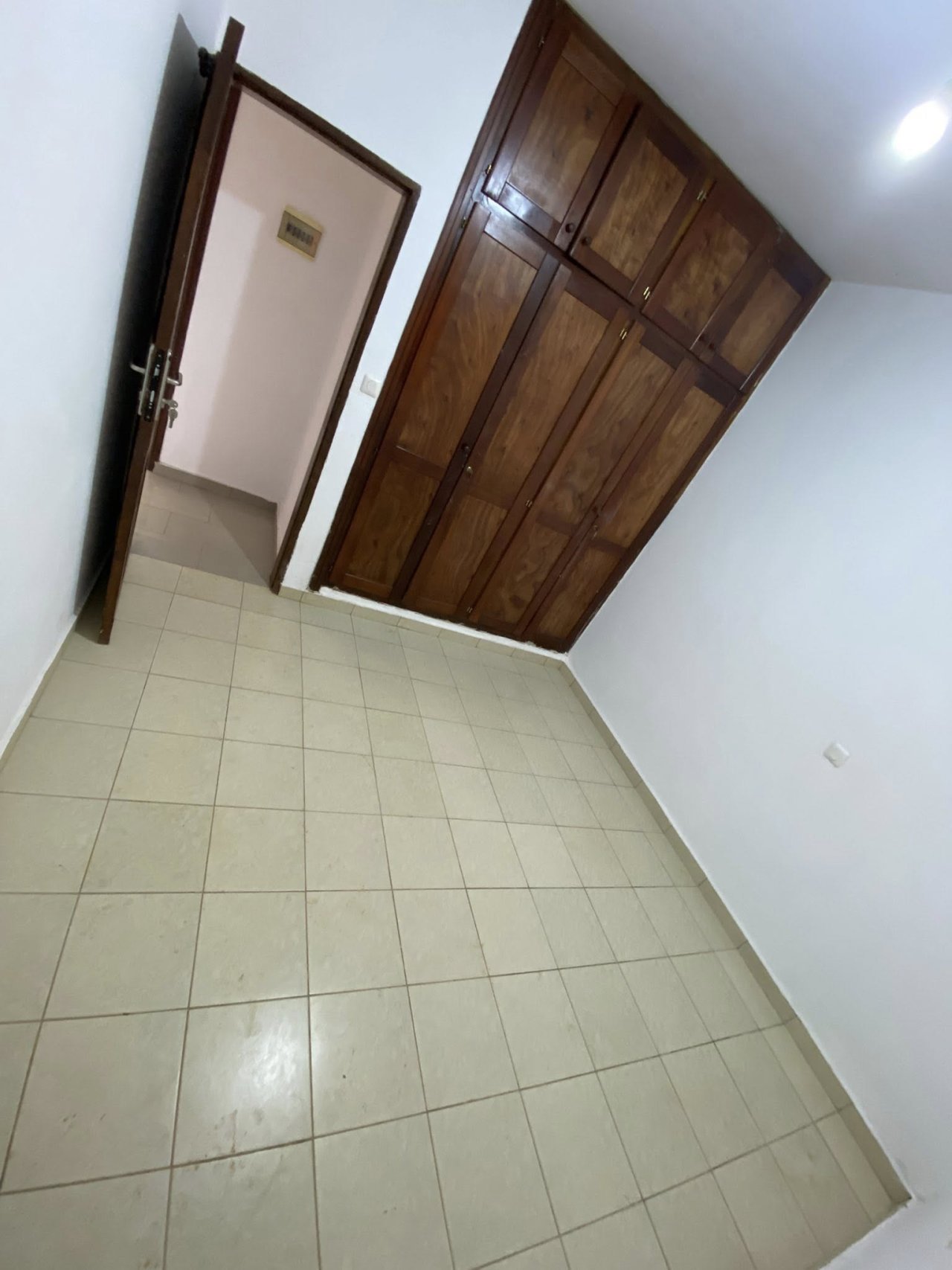 APPARTEMENT À LOUER — photo 4