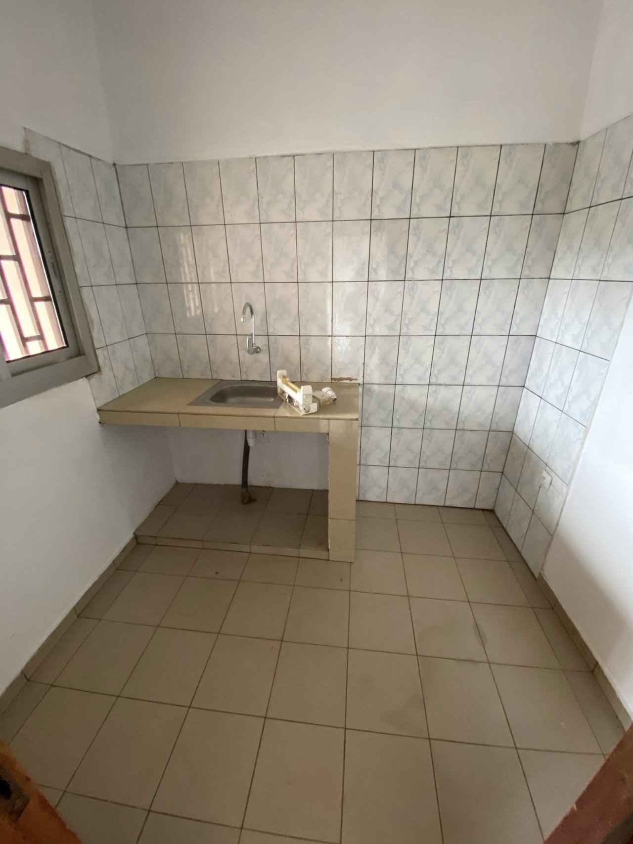 APPARTEMENT À LOUER — photo 6