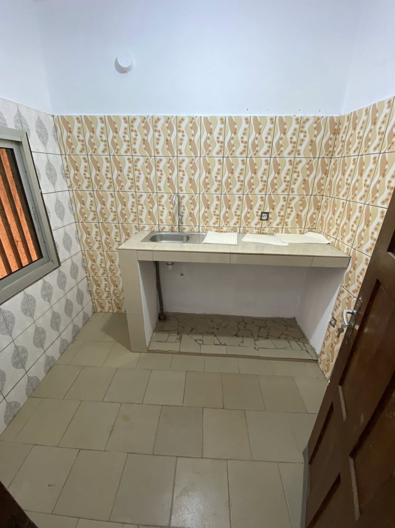 APPARTEMENT À LOUER — photo 9