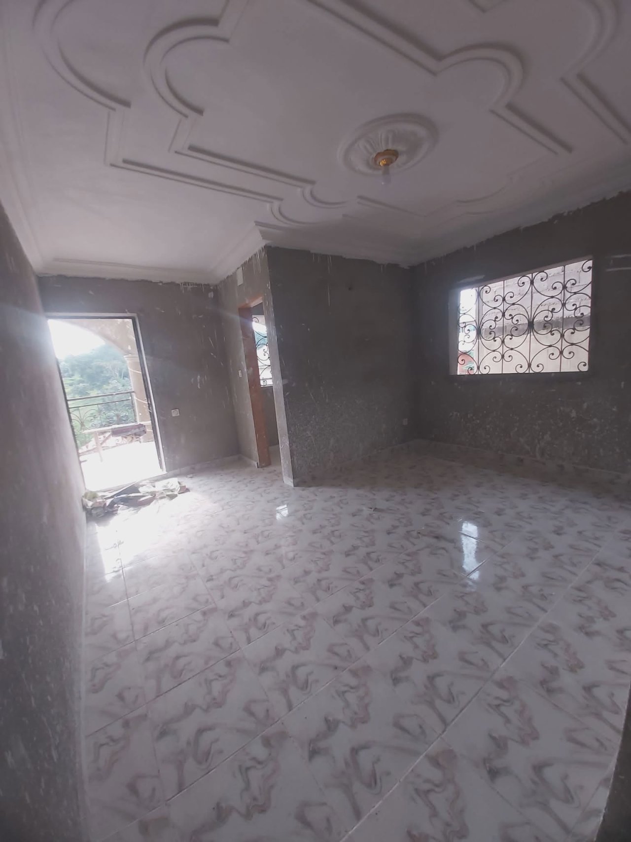 Studios modernes nouvellement construite — photo 1
