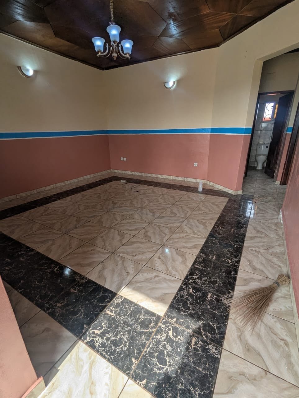 APPARTEMENT À 80milles 7mois