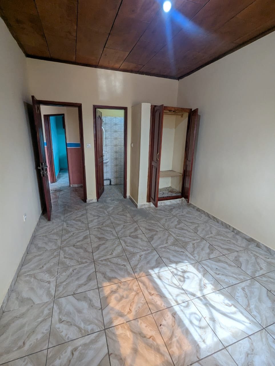 APPARTEMENT À 80milles 7mois — photo 3
