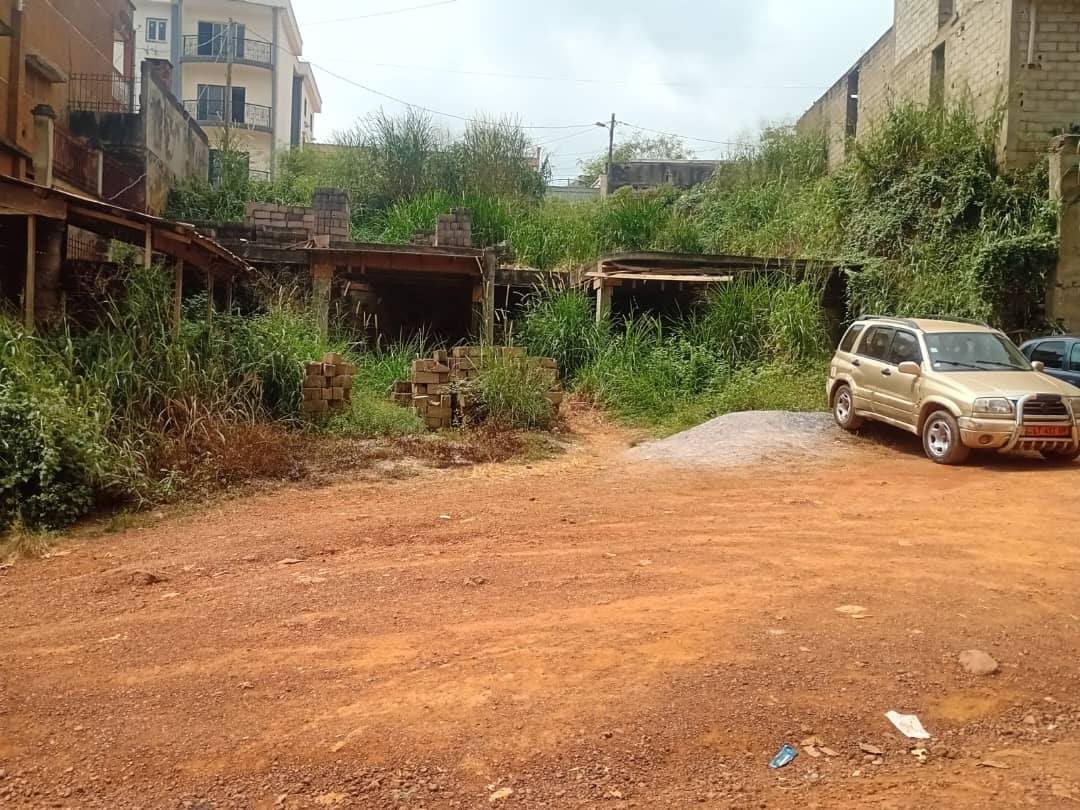 Terrain plat  titré