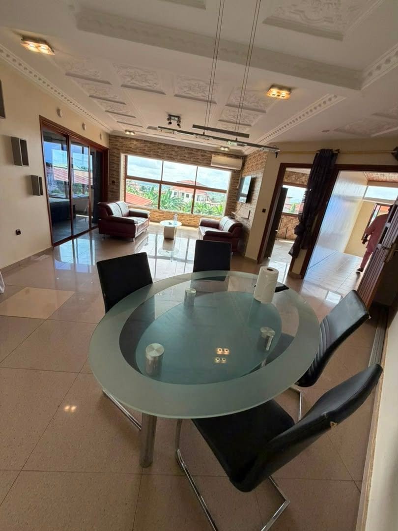 APPARTEMENT HAUT STANDING AVEC PISCINE 170.000FCFA — photo 2
