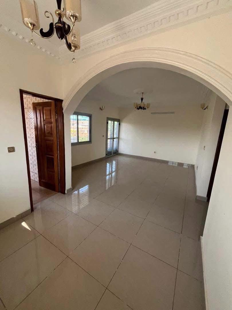 MAGNIFIQUE APPARTEMENT À LOUER — photo 4