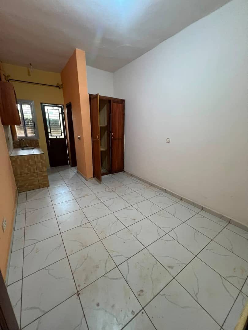 QUELQUES CHAMBRES DISPONIBLE À 35milles — photo 1