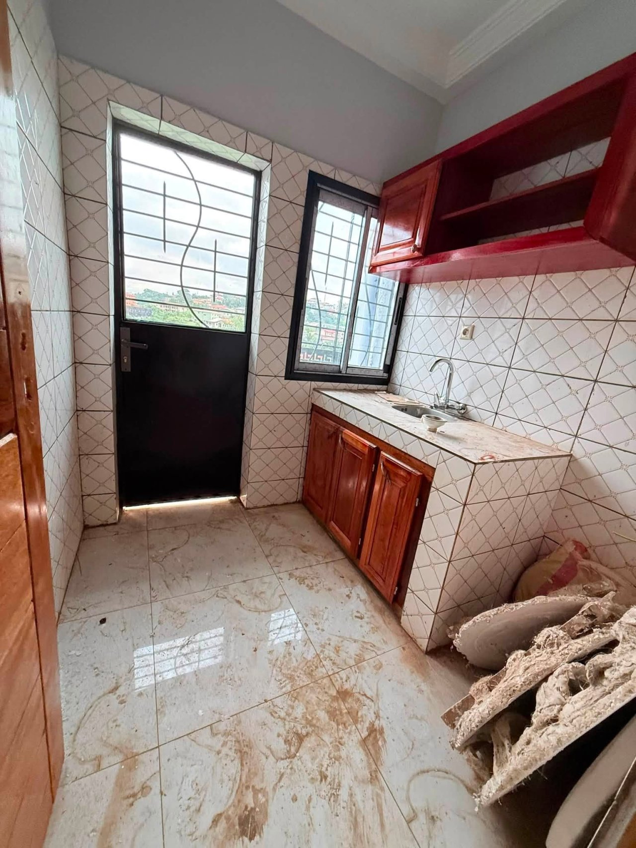 YSÉRIE DES STUDIOS MODERNE NEUF À LOUER — photo 5