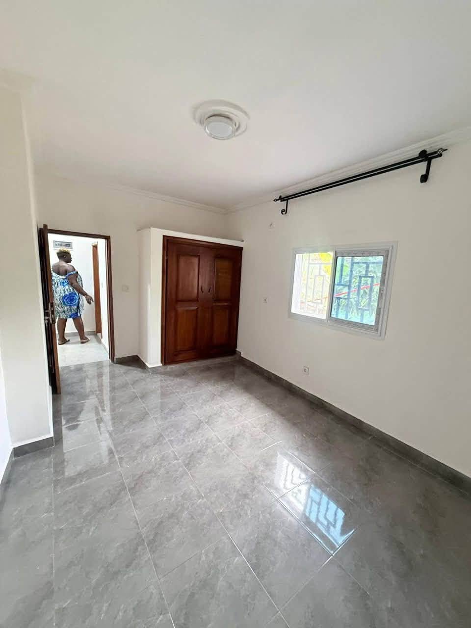 MAGNIFIQUE APPARTEMENT À LOUER — photo 3