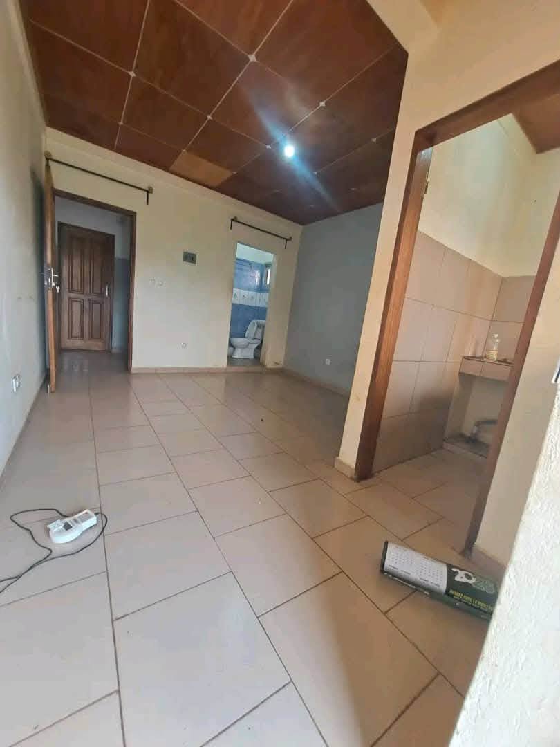 CHAMBRE À 35milles 7mois — photo 6