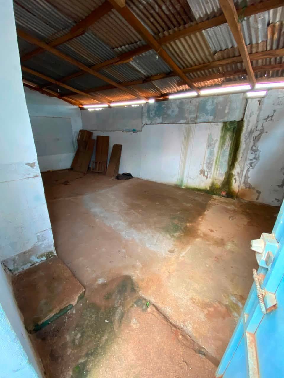 EMPLACEMENT POUR VOTRE ENTREPRISE À NKOLMESSENG — photo 9