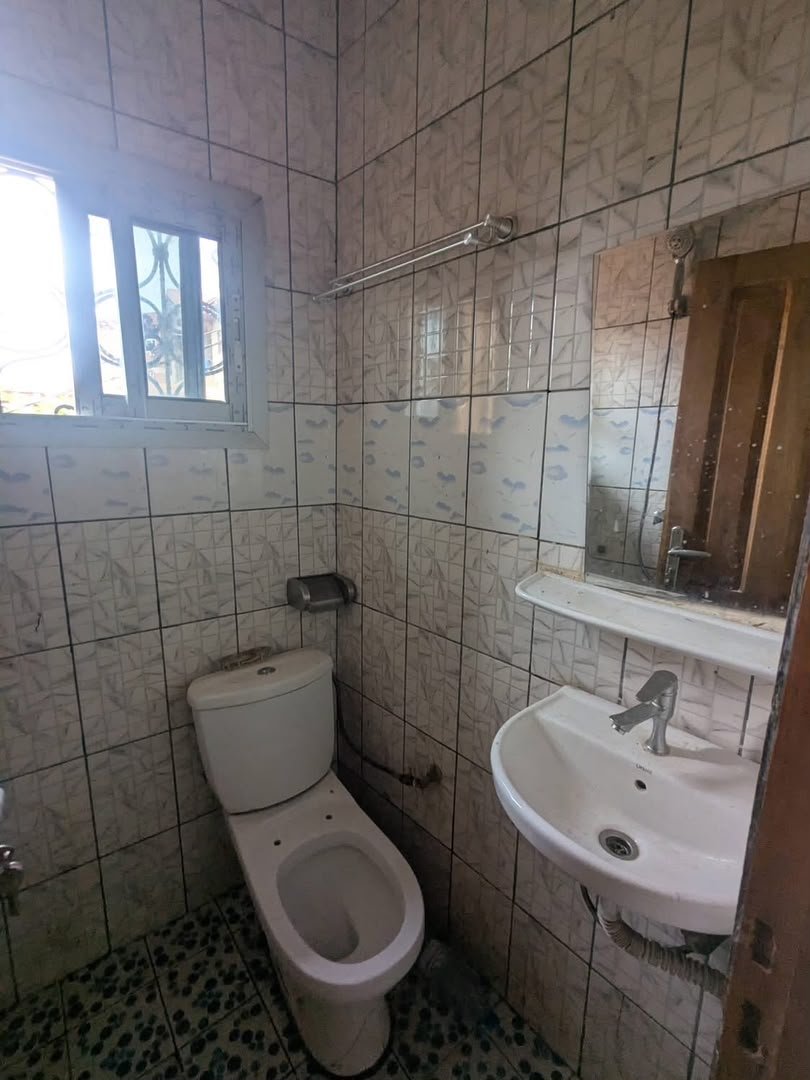 Appartement moderne meublé Wi-Fi • Parking •Nkozoa — photo 5