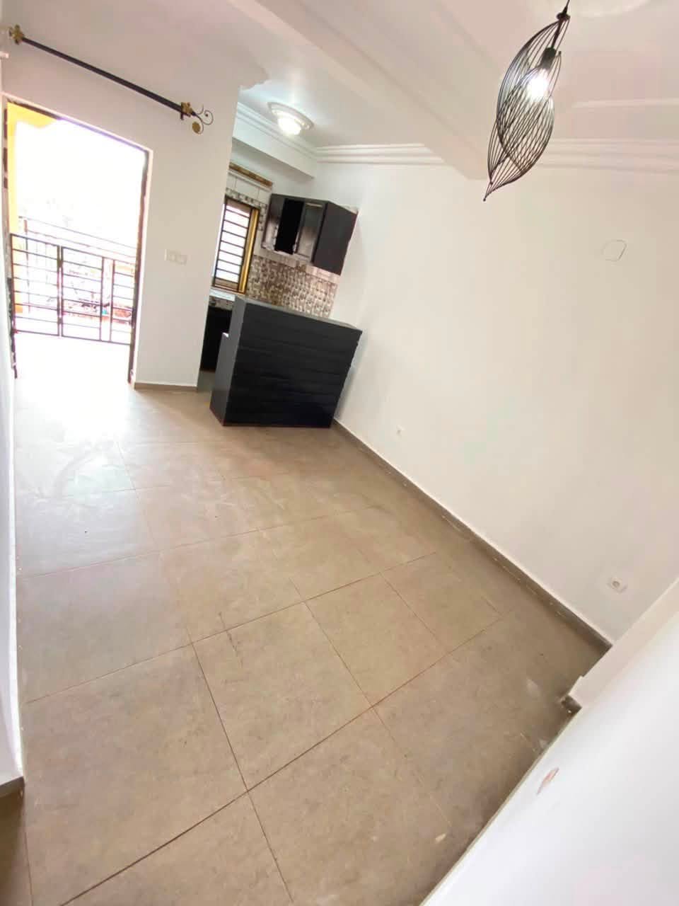 Studio moderne à louer — photo 1