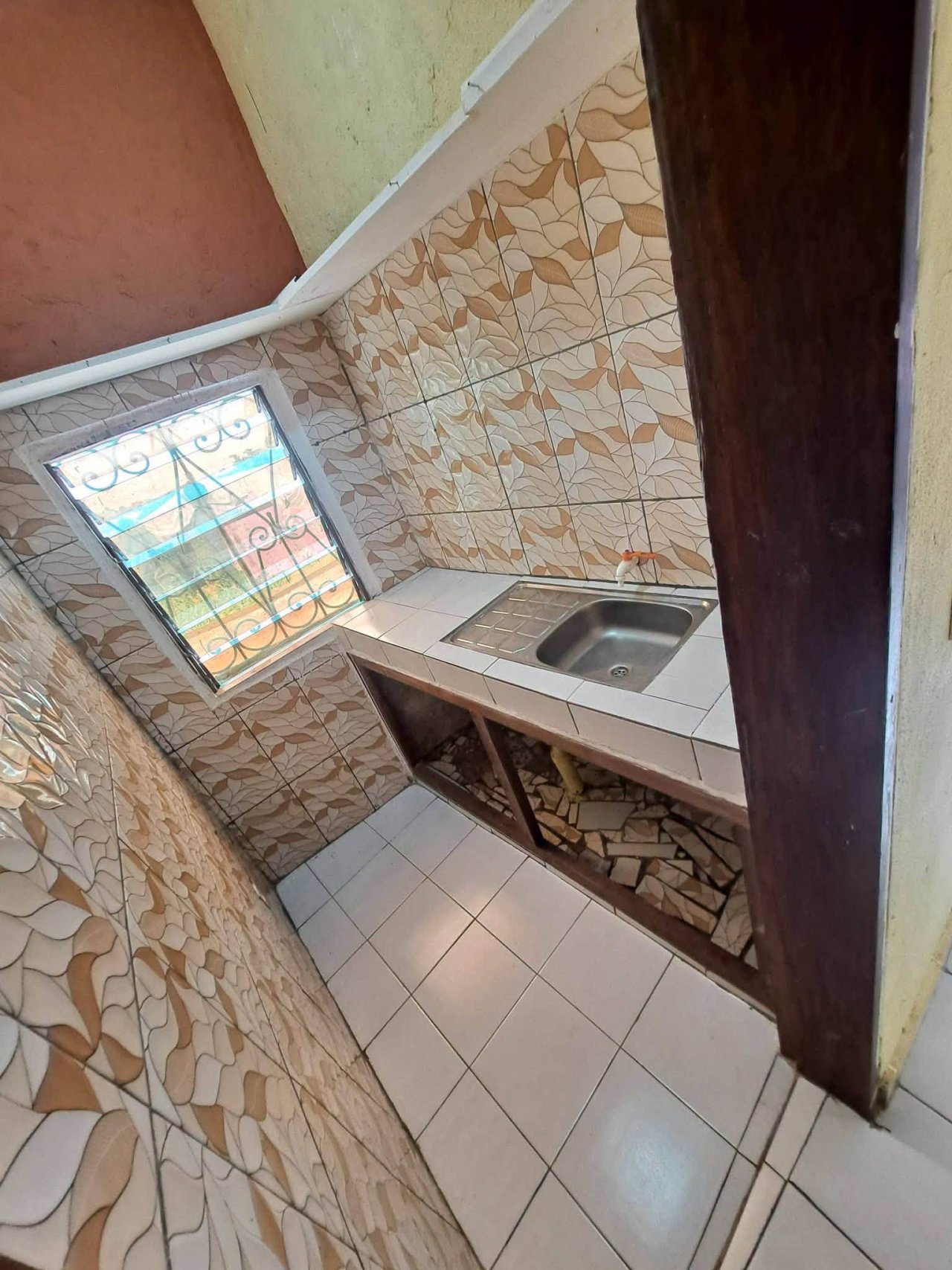 STUDIO MODERNE À LOUER — photo 5