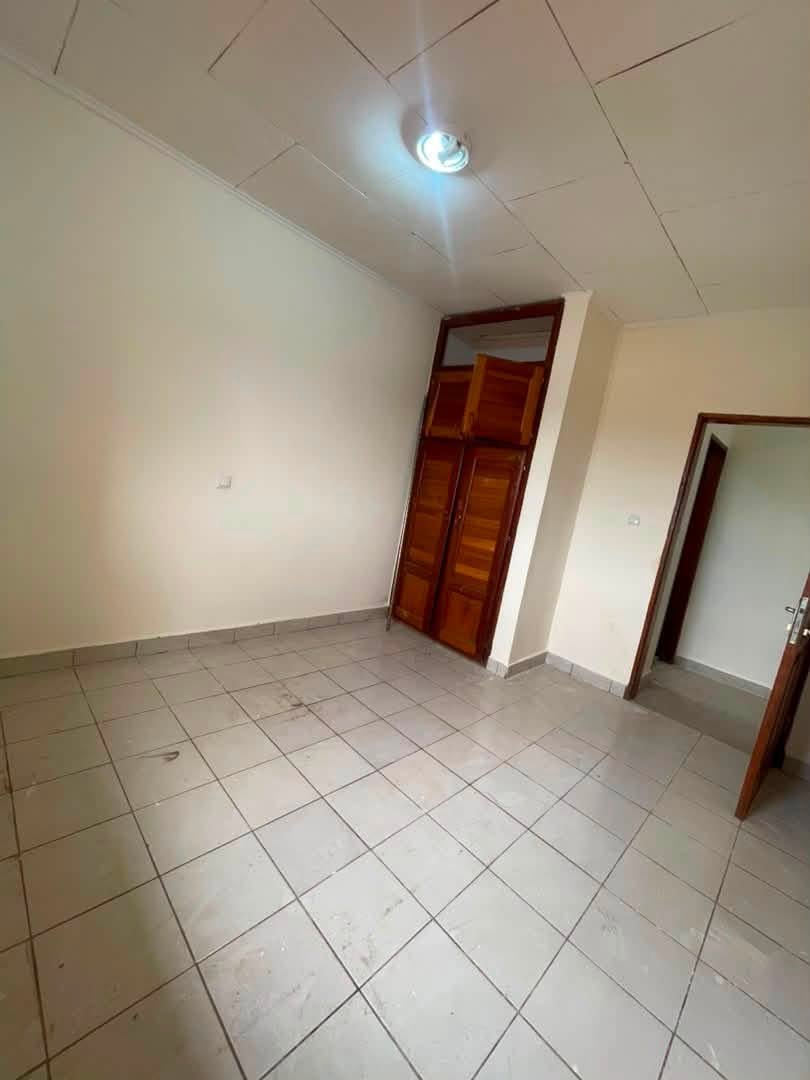 APPARTEMENT À 100MILLE — photo 4