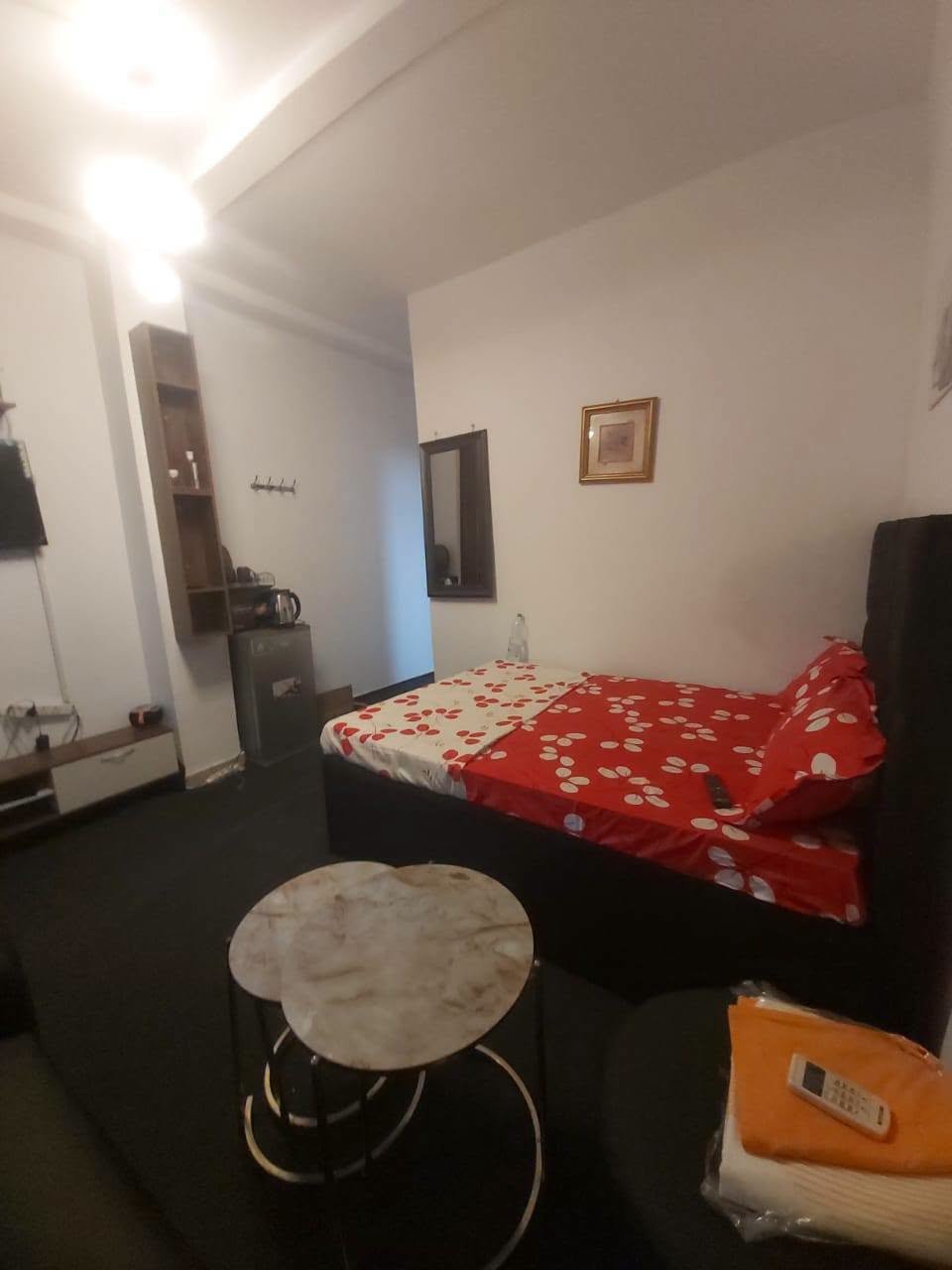 Fond de chambre meublé à vendre à Ngoa Ekelle — photo 2