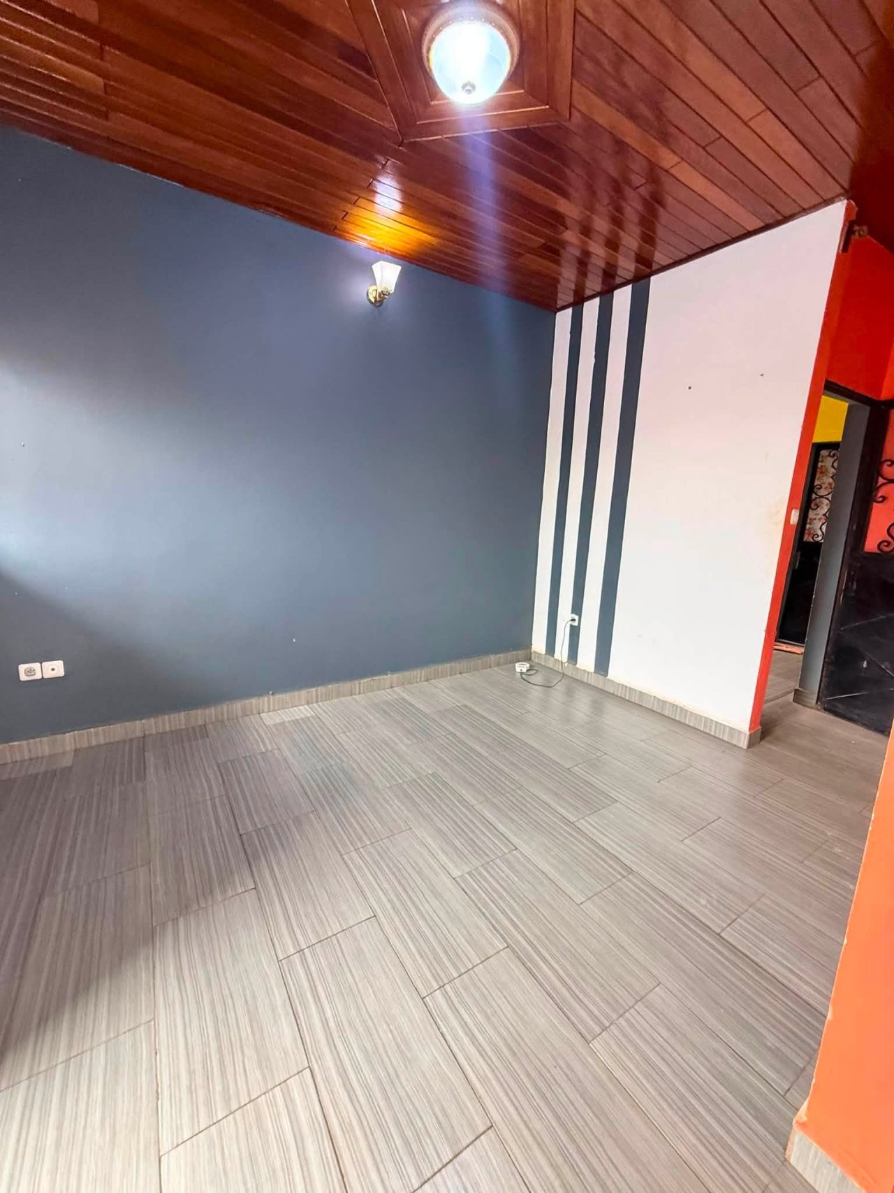 STUDIO MODERNE À LOUER — photo 2
