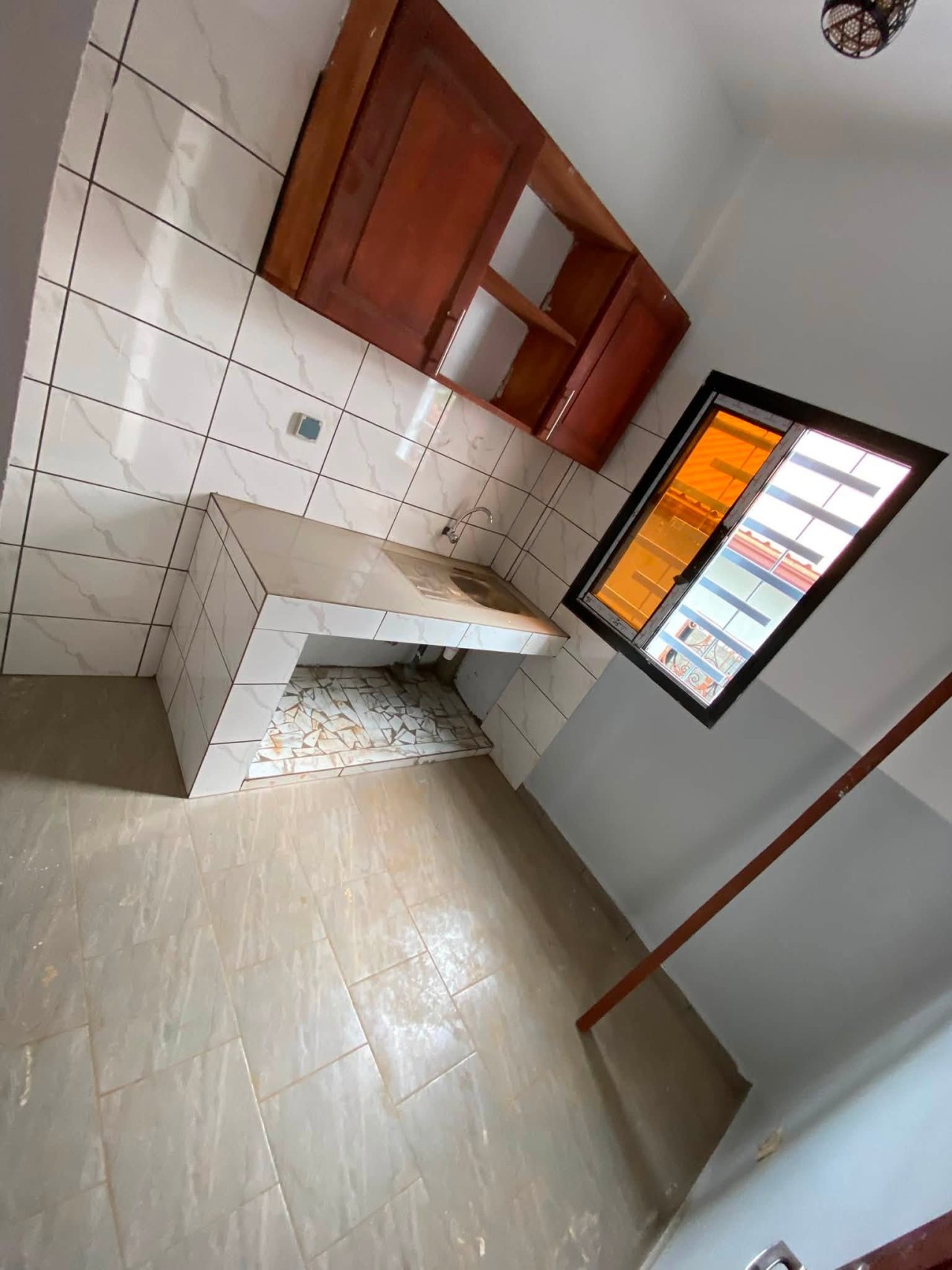 🇨🇲 YAOUNDÉ  FOUGEROLE  STUDIO MODERNE NEUF À LOUER — photo 4