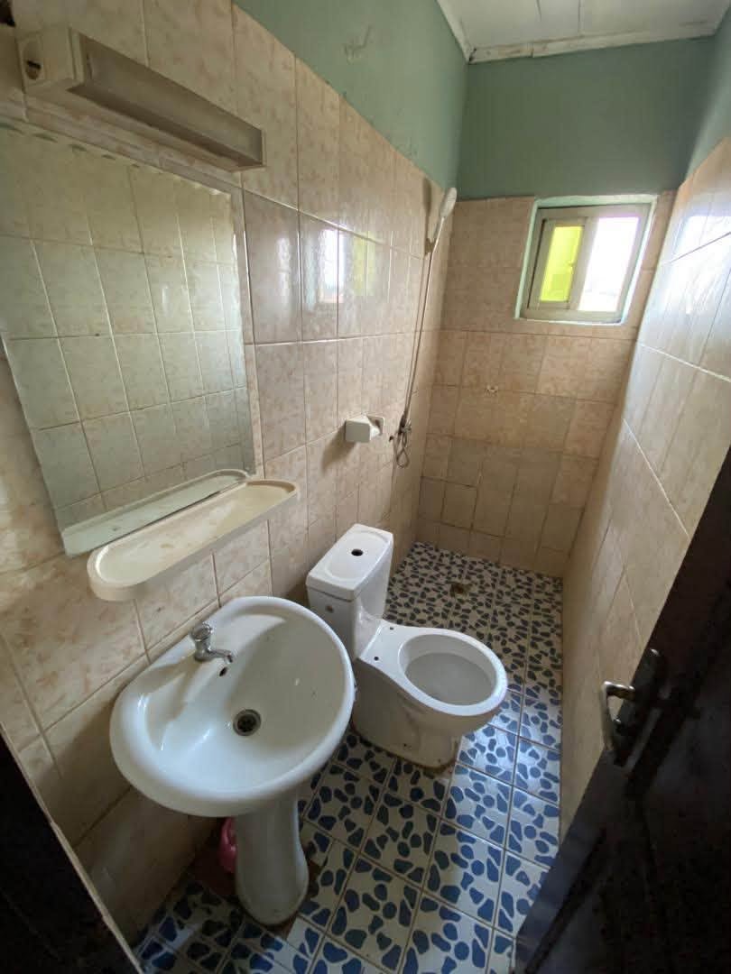NGOUSSO BORDURE DE ROUTE APPARTEMENT À 110milles — photo 6