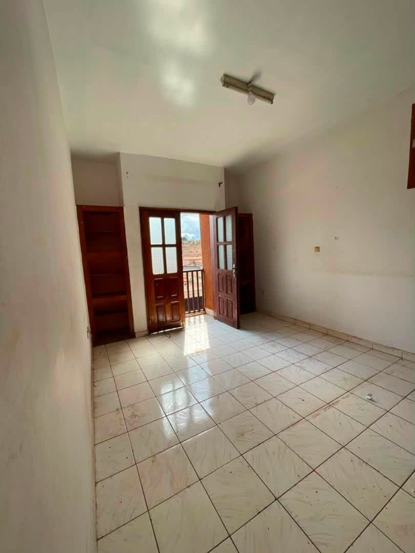 APPARTEMENT SPACIEUX — photo 8