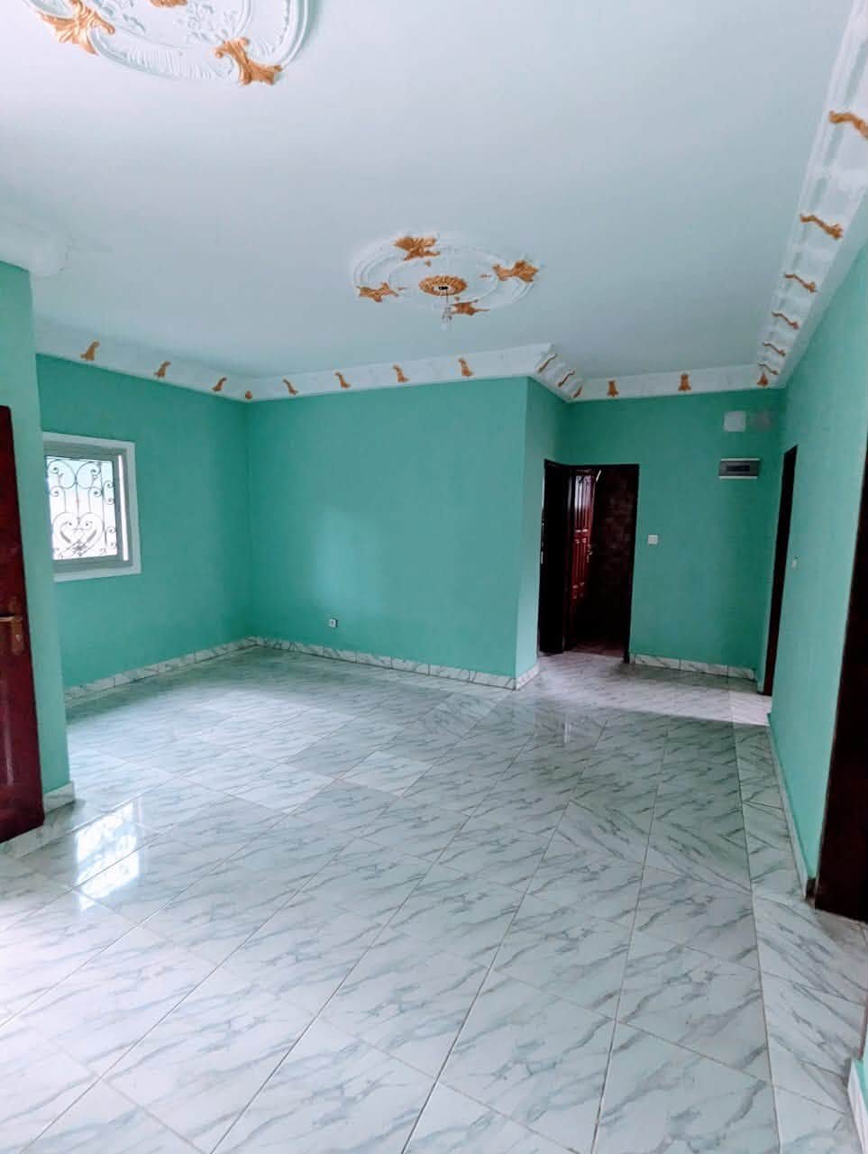 APPARTEMENT À 80milles 5+1 — photo 1