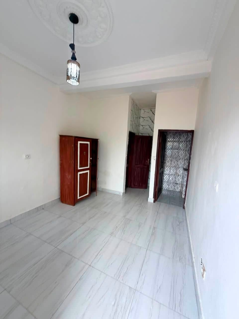 Chambre moderne de 3 pièces à louer — photo 2