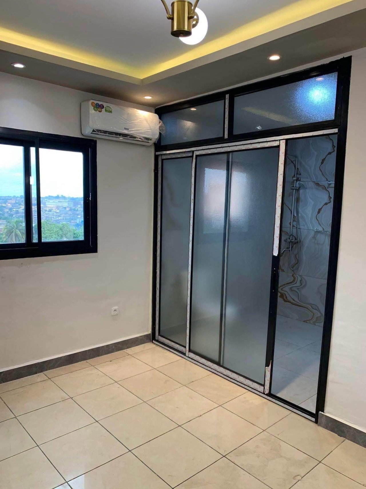 𝐀𝐏𝐏𝐀𝐑𝐓𝐄𝐌𝐄𝐍𝐓 𝐀 𝐋𝐎𝐔𝐄𝐑 — photo 6