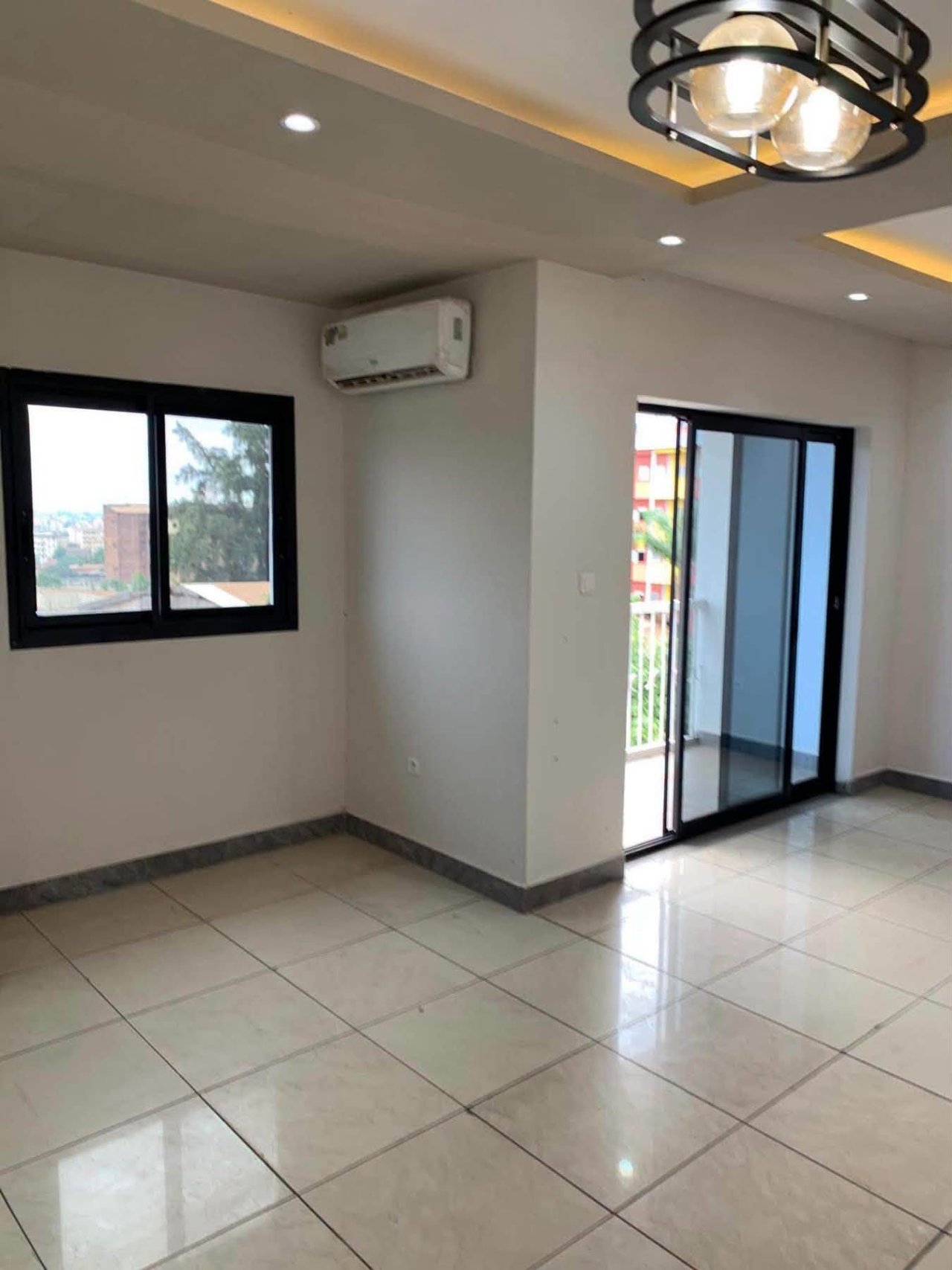 𝐀𝐏𝐏𝐀𝐑𝐓𝐄𝐌𝐄𝐍𝐓 𝐀 𝐋𝐎𝐔𝐄𝐑 — photo 2