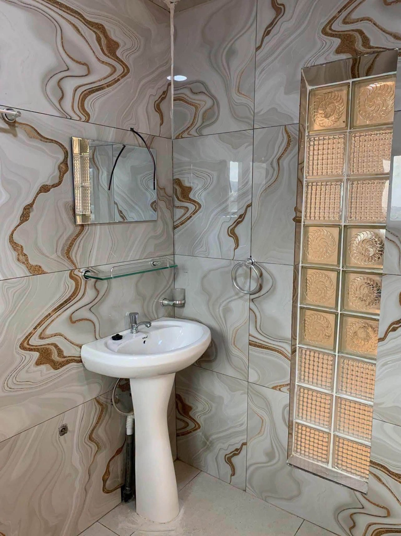 𝐀𝐏𝐏𝐀𝐑𝐓𝐄𝐌𝐄𝐍𝐓 𝐀 𝐋𝐎𝐔𝐄𝐑 — photo 10