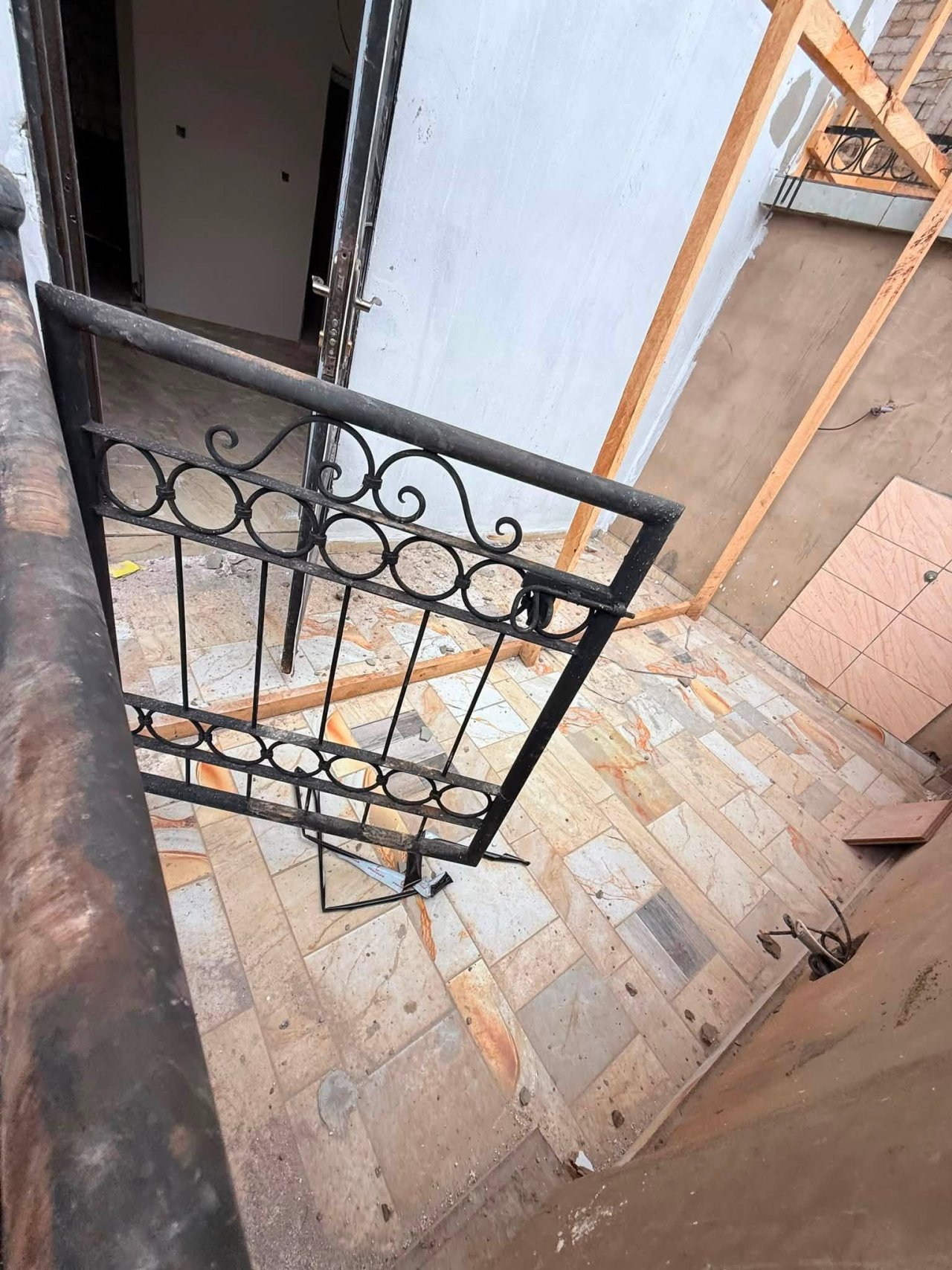 Chambre moderne de 3 pièces — photo 1