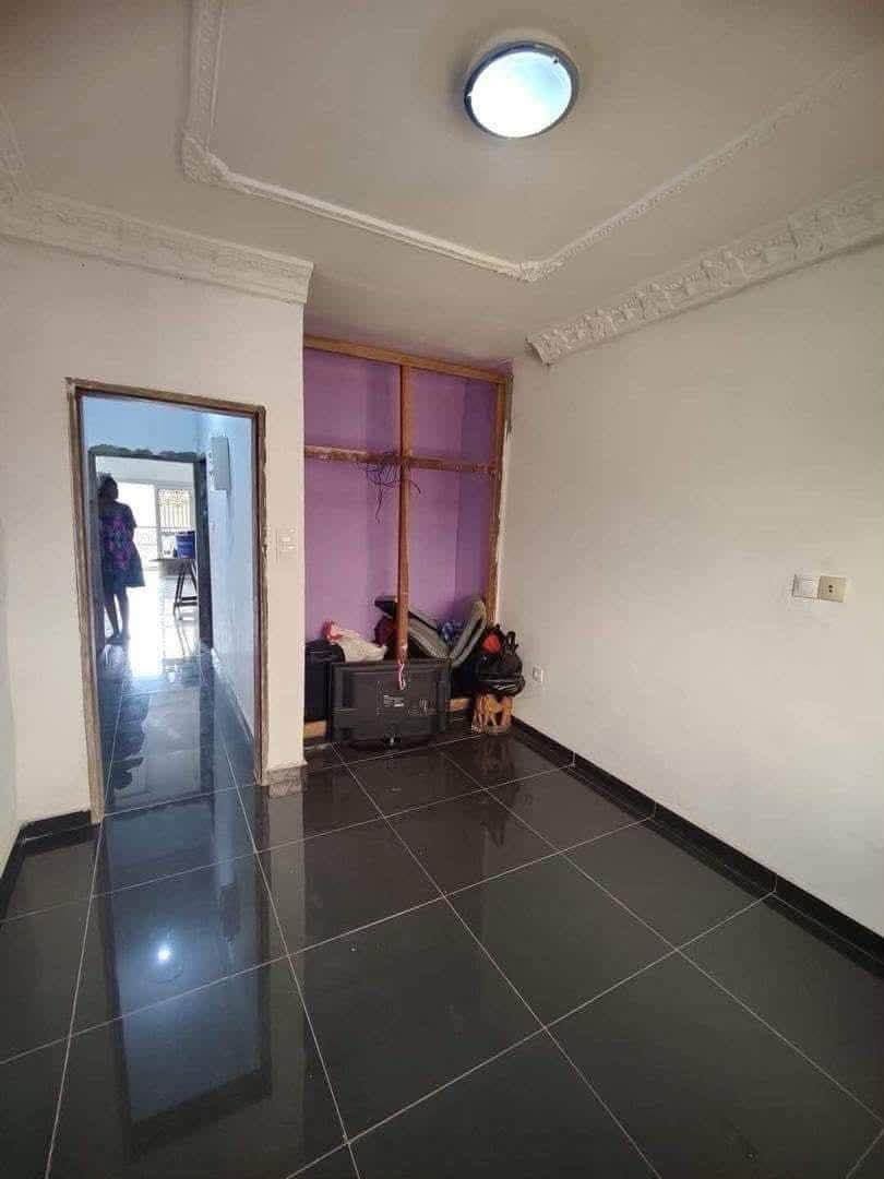APPARTEMENT MODERNE — photo 8