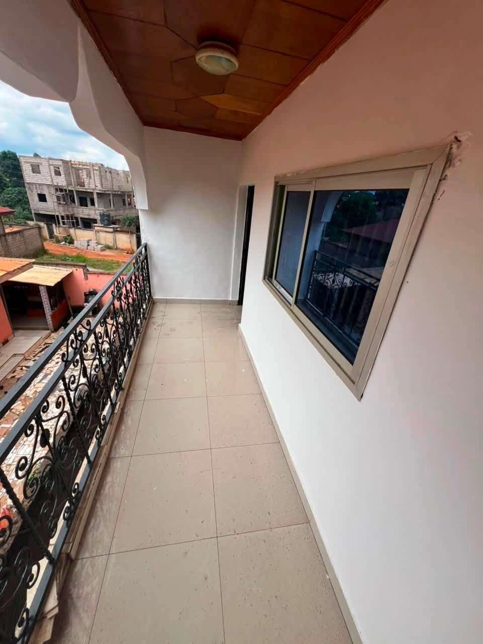 APPARTEMENT À 100milles — photo 1