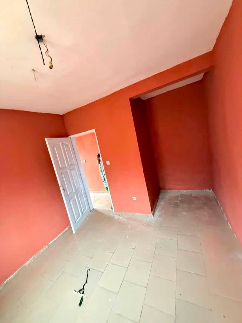 STUDIO MODERNE À LOUER — photo 2