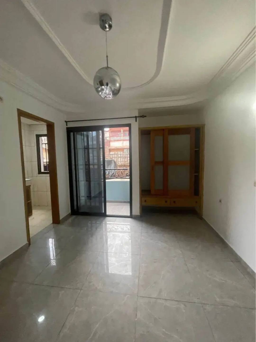 Chambre moderne à Mendong