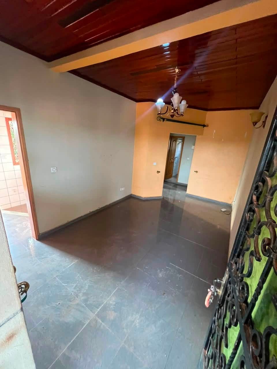 APPARTEMENT À 70milles 4mois — photo 1