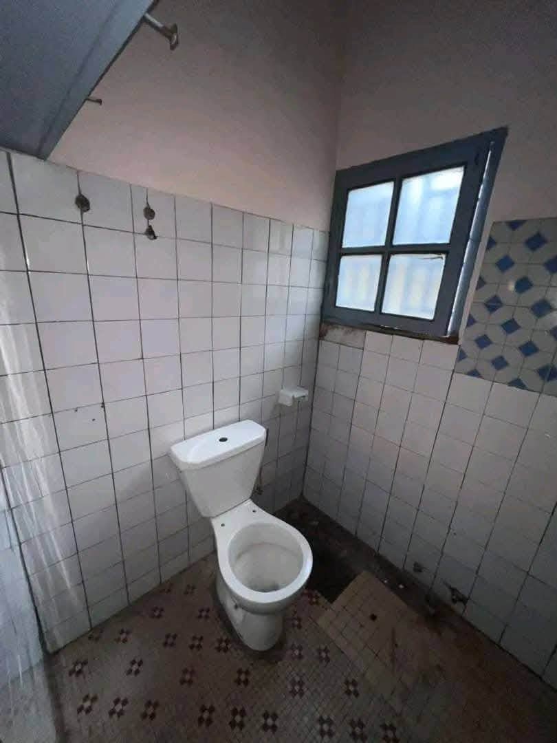 Villa à louer à Ekoumdoum — photo 6