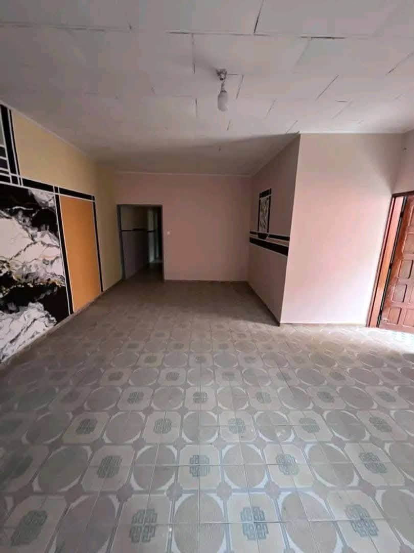 Villa à louer à Ekoumdoum — photo 10