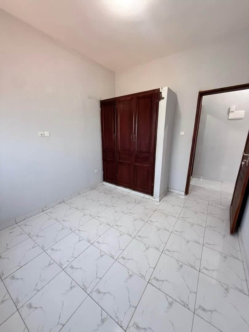 vaste studio moderne neuf a louer — photo 5