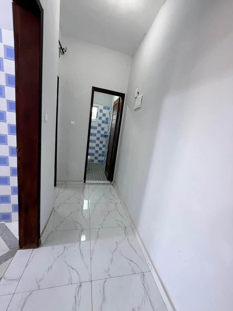 vaste studio moderne neuf a louer — photo 7
