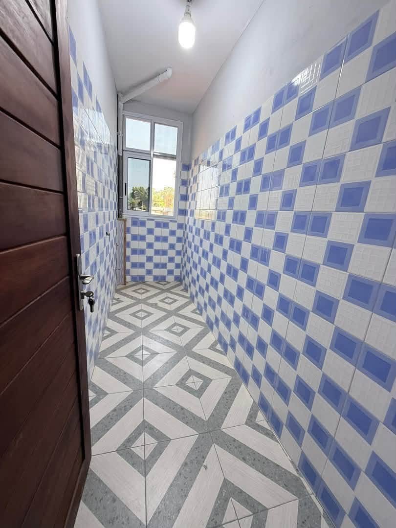 vaste studio moderne neuf a louer — photo 9