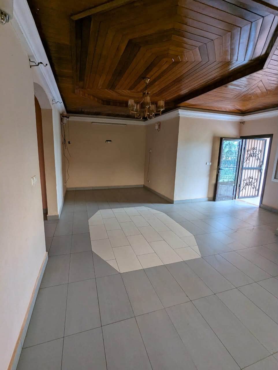 APPARTEMENT À 90milles 5+1 — photo 3