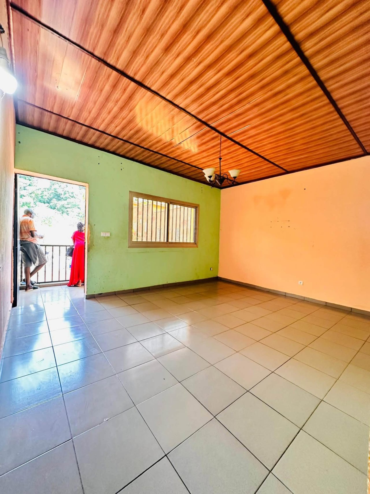 Appartement moderne à Efoulan — photo 1