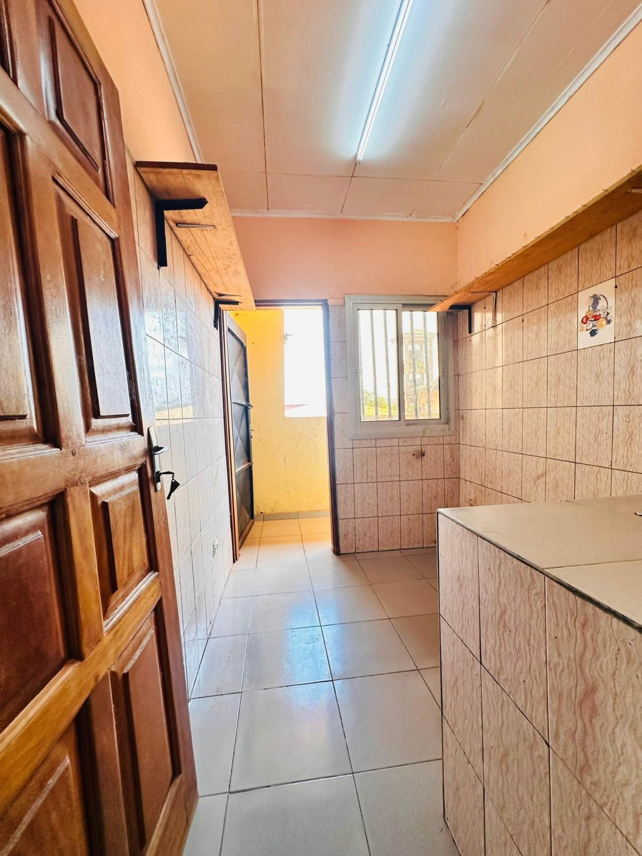 Appartement moderne à Efoulan — photo 4
