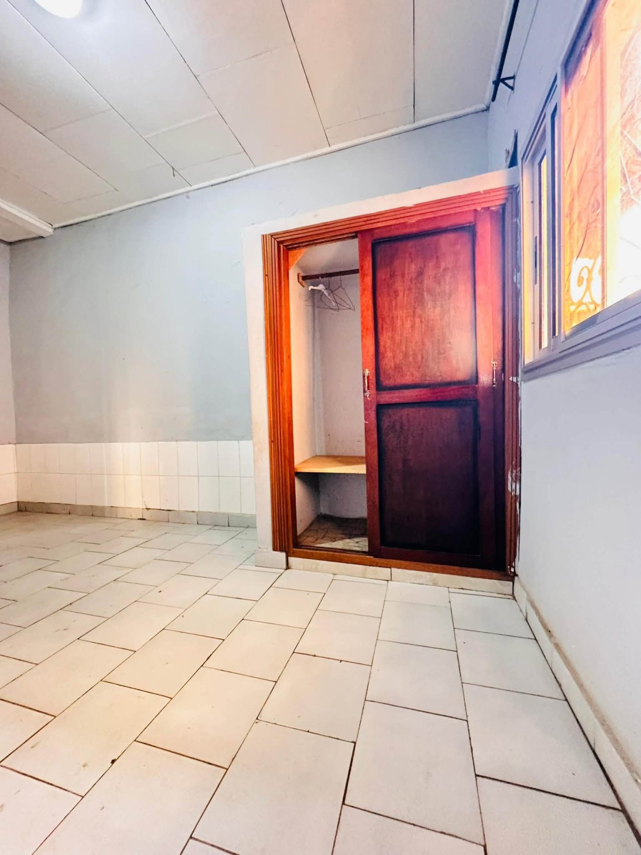Studio moderne à Obobogo — photo 8