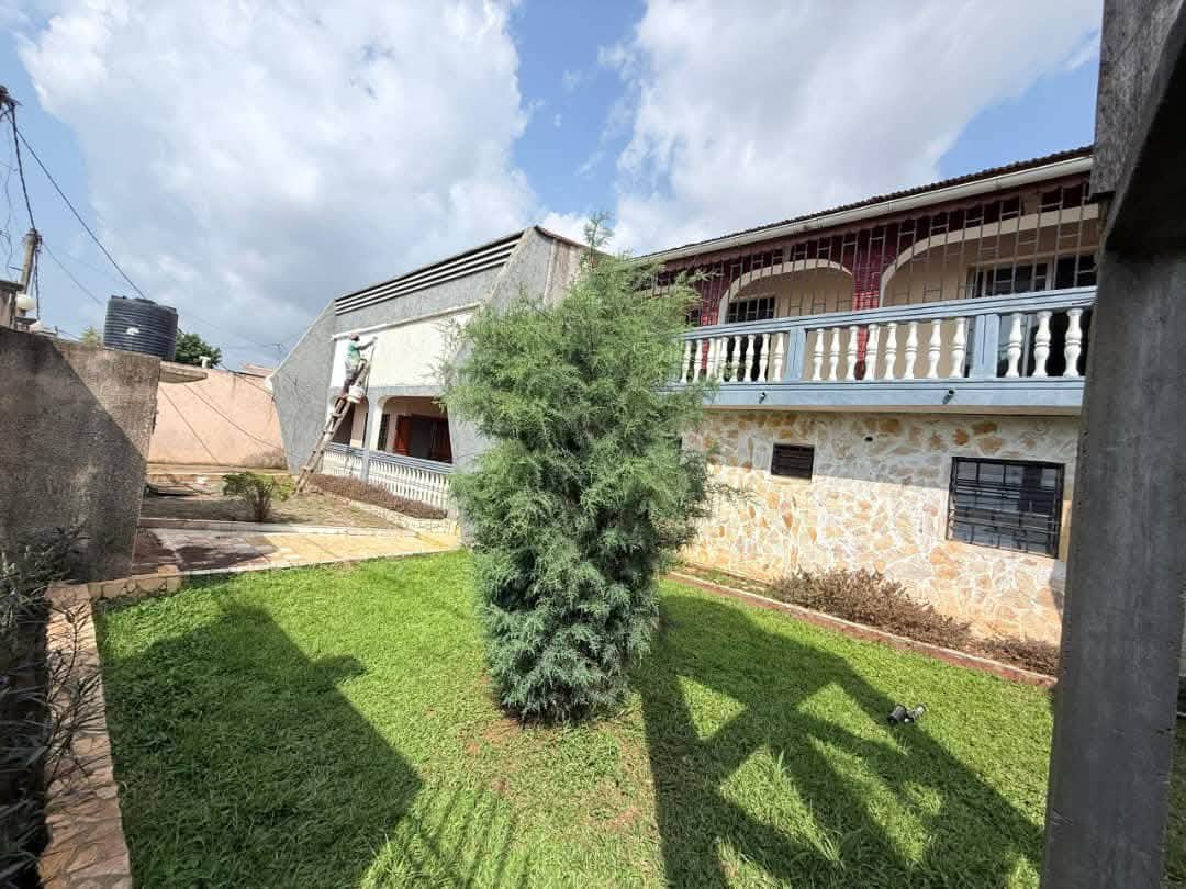 UN DUPLEX SPACIEUX AVEC ESPACE VERT — photo 1