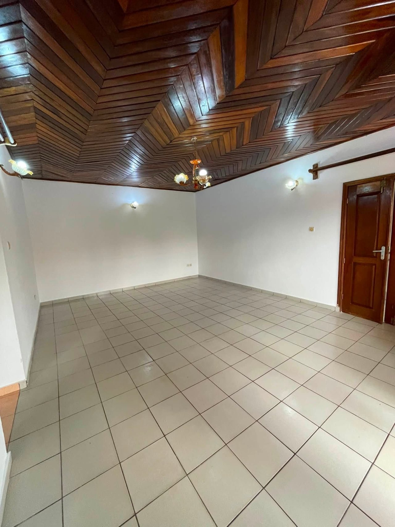 Appartement moderne à Biyemassi — photo 3