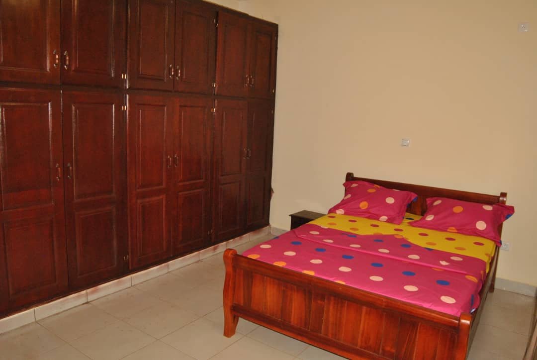 APPARTEMENT MEUBLÉ À LOUER POUR LONGUE DURÉE — photo 4